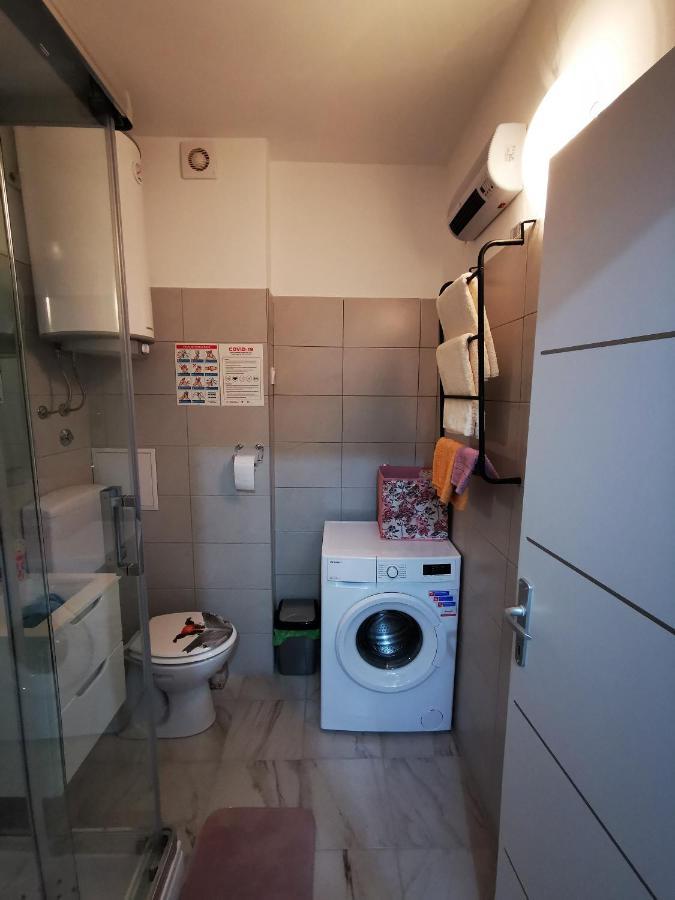 Ema Studio Apartman Karlovac Eksteriør billede