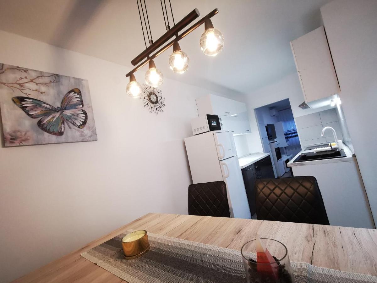 Ema Studio Apartman Karlovac Eksteriør billede